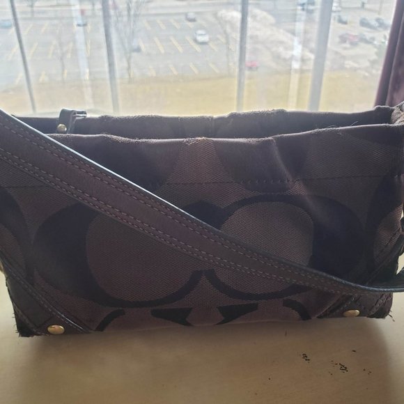 Coach Signature Carly Bag* Brown 100% Authentic Creed# E0749-10730 - Picture 1 of 3